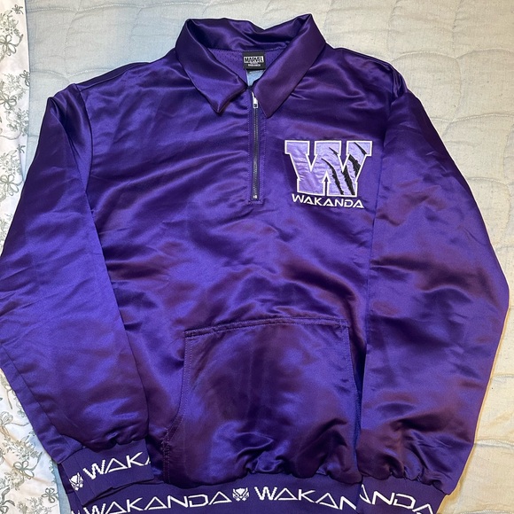 Disney Black Panther Quarter Zip - Picture 2 of 4